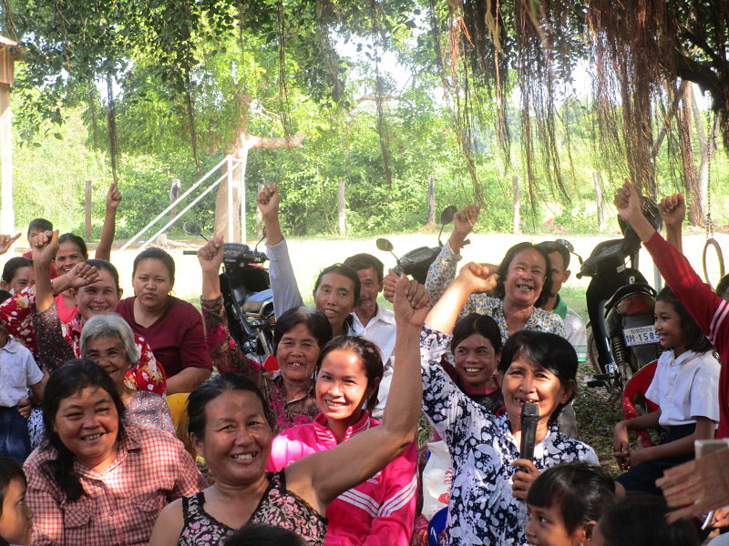 ¡Talleres para familias en Camboya!