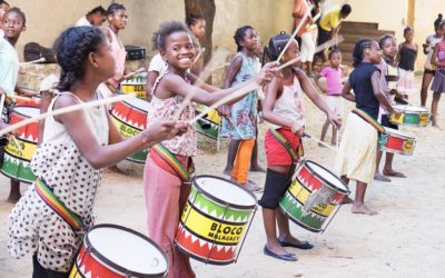 Los tambores suenan en Kenia por las mujeres y la infancia
