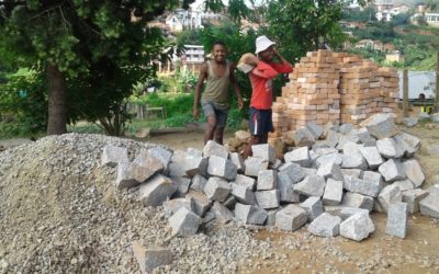 Obras en curso en Fianarantsoa: una oportunidad para el alumnado de albañilería