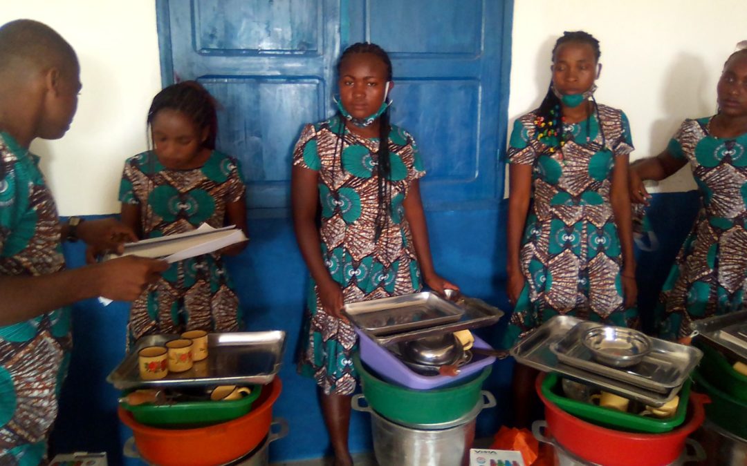 La Universidad de Castilla la Mancha apoya la formación de madres jóvenes en Madagascar