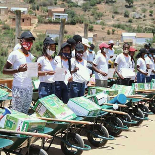 La Granja Escuela de Fianarantsoa celebra la salida de su 13ª promoción